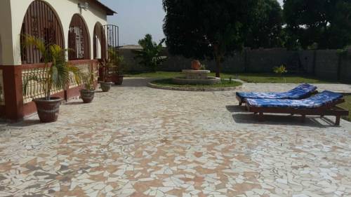 Lamin Gambia codigo promo hotel booking.com