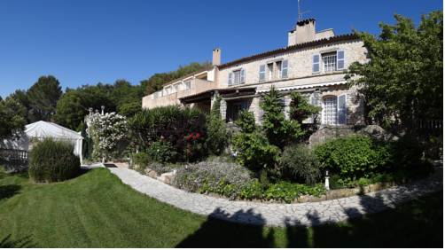 Mougins Francia codigo promo hotel booking.com
