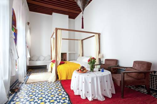 Fez Marruecos codigo promo hotel booking.com